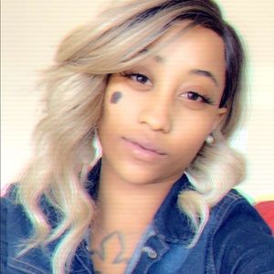 Meet your Posher, Makala